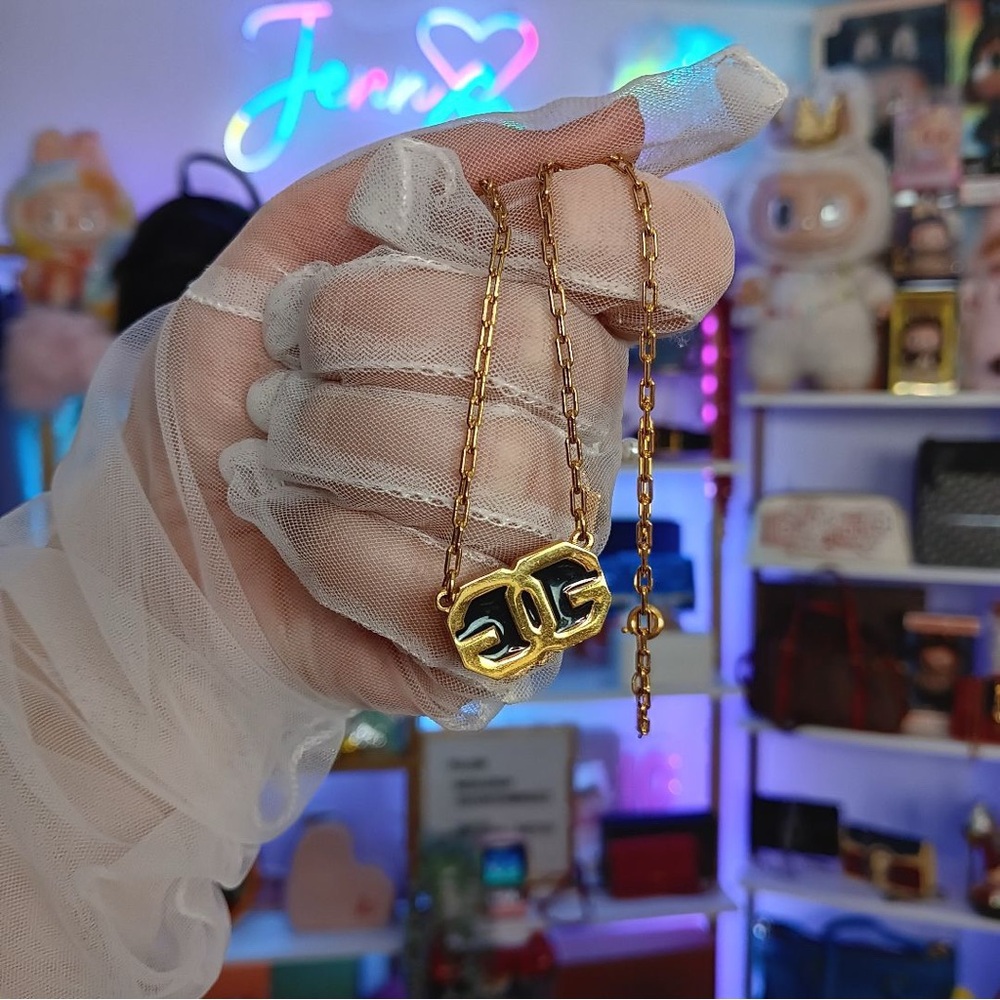 Like New Givenchy Black Gold Necklace paper clip